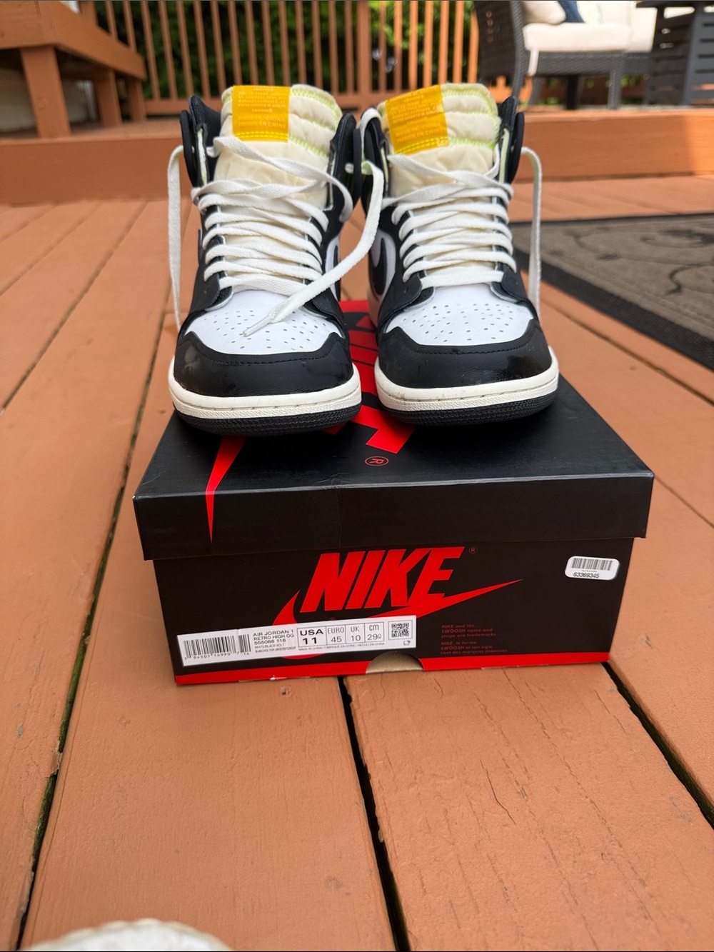 2021
Air Jordan 1 Retro High OG 'Volt
Gold' men’s Size 11 used